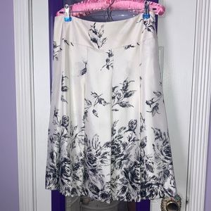 Nine West Silk Skirt size 6